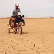 Bicicleta en el desierto de Atacama