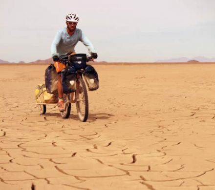 Bicicleta en el desierto de Atacama
